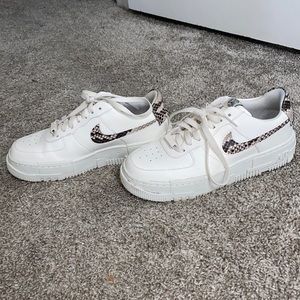 Woman’s Air Force 1 Pixel SE “Sail Snake” Size 7.5 - Worn Once!